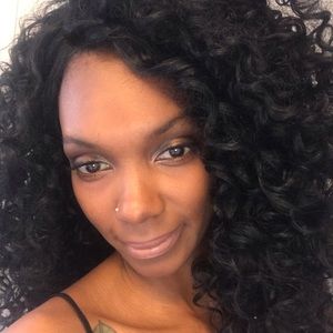 Meet your Posher, Shanetta